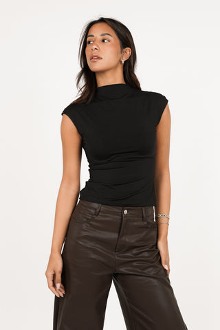 Basic short-sleeved top black - Indy