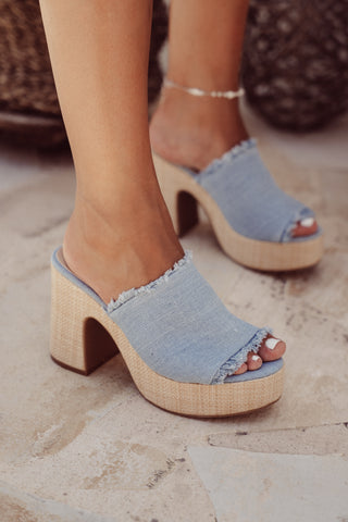 Blokhak met rotan denim blauw - Alma
