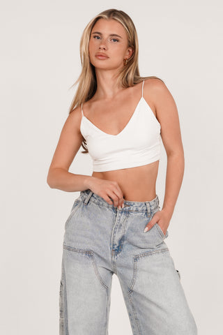 V-neck spaghetti strap crop top white - Lottie