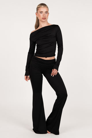 Stretch top with long sleeves in black - Carry