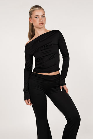 Stretch top with long sleeves in black - Carry