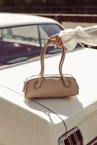 Women's elongated beige handbag - Yalou