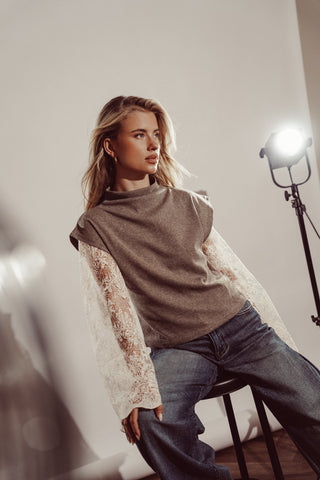 Zachte top knitted taupe - Eline