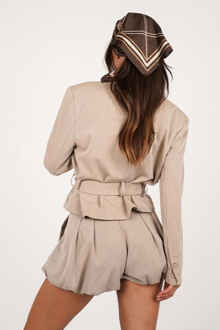 Cropped blazer met ceintuur taupe - Becca