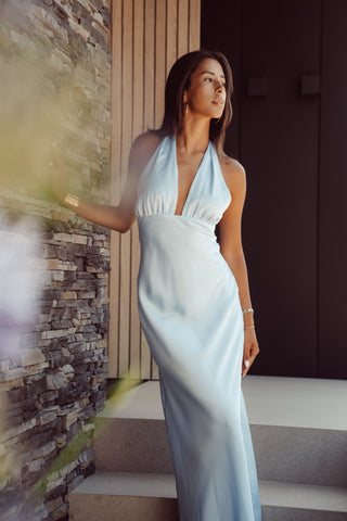 Zomer jurk maxi met halter licht blauw - Carmen