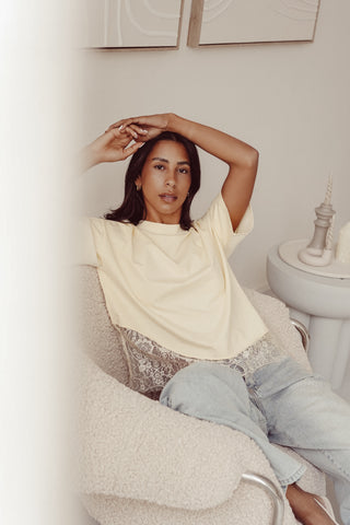Oversized t-shirt with lace bottom yellow - Elvia