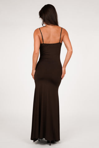 Maxi jurk stretch met detail bruin - Cynthia