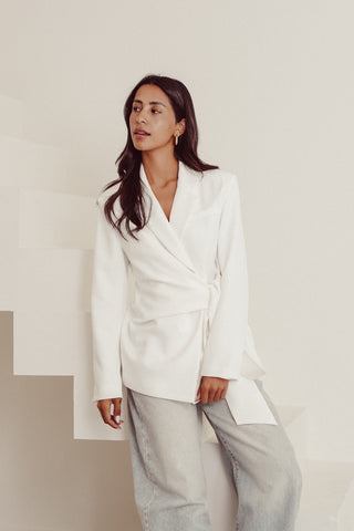 Oversized blazer with bow detail in black - Skylar