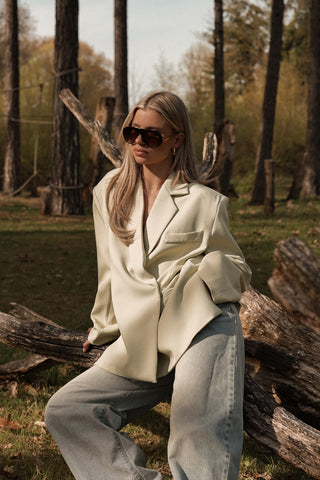 Oversized Black Aviator Sunglasses - Alana