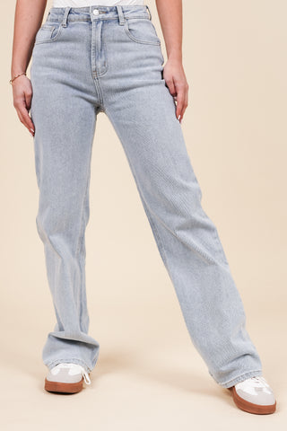 Hellblaue Jeans mit geradem Bein - Nena