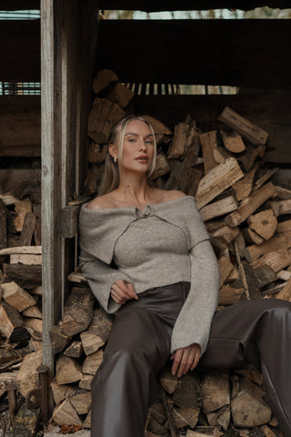 Off-shoulder top with buckle taupe - Lotus