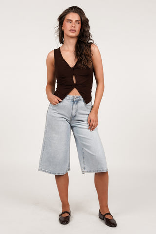 Sleeveless V-neck top brown - Cillia
