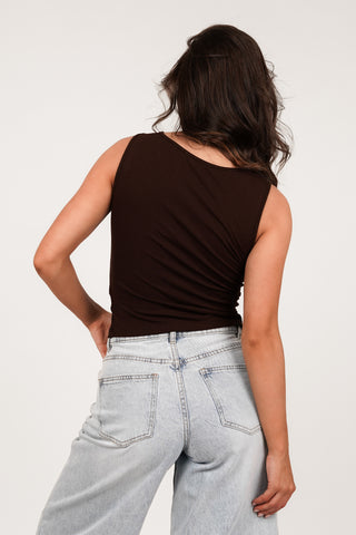Sleeveless V-neck top brown - Cillia