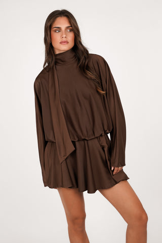 Halter jurk wijd satijn bruin - Caty