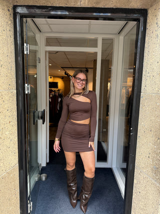 Cut-out dress with long sleeves brown - Suus