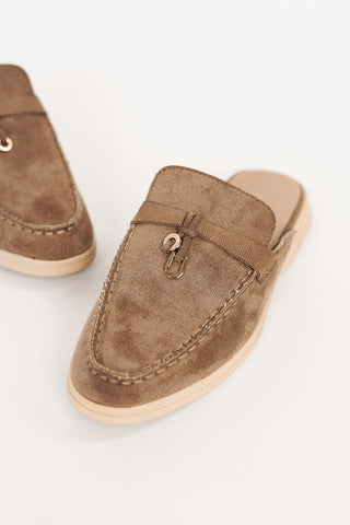 Loafers with gold detail khaki - Kesha
