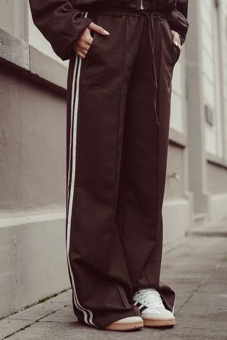 Jogger trousers with pinstripe brown - Emily