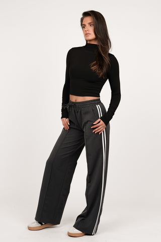 Jogginghose mit grauen Nadelstreifen - Emily