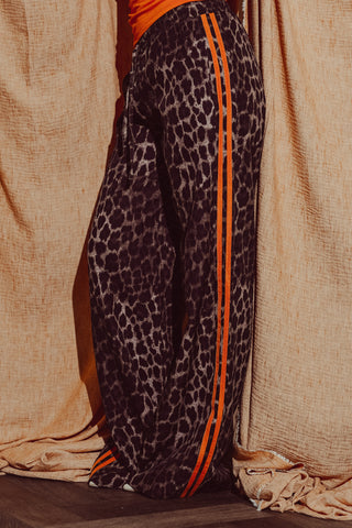 Jogger trousers with pinstripe brown - Emily