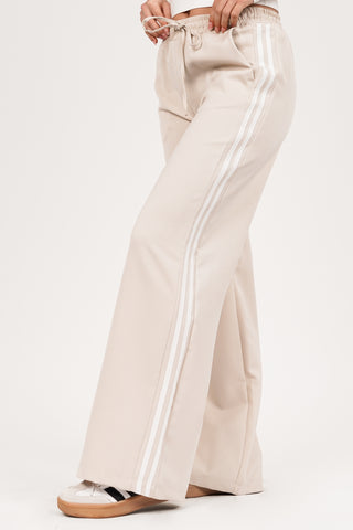 Jogger trousers with pinstripe brown - Emily