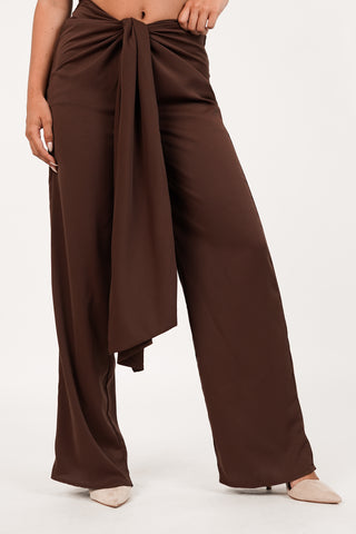 Low-waisted trousers with brown buttons - Chrissy