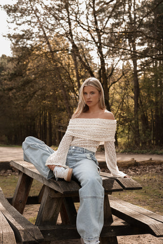 Off-the-shoulder lace top in cream - Aimee