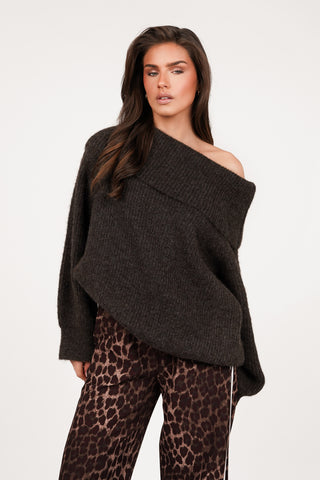 Off-shoulder oversized brown sweater - Ysis