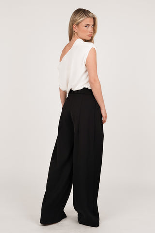 One-shoulder top cream with gold detail - Zara