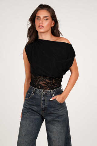 One shoulder top met kant zwart - Sylvie