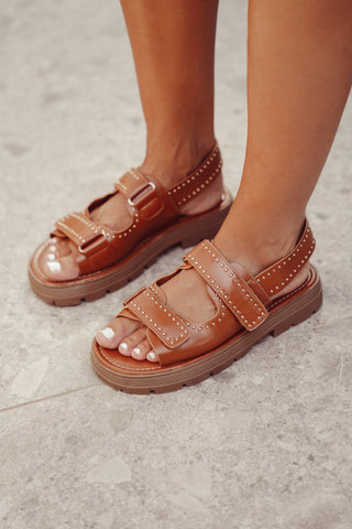 Sandalen camel met studs - Mitchy