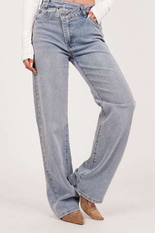 Straight leg jeans slanted button light blue - Yuno