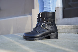 Black biker boots with silver buckles - Lowie