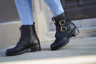 Black biker boots with silver buckles - Lowie